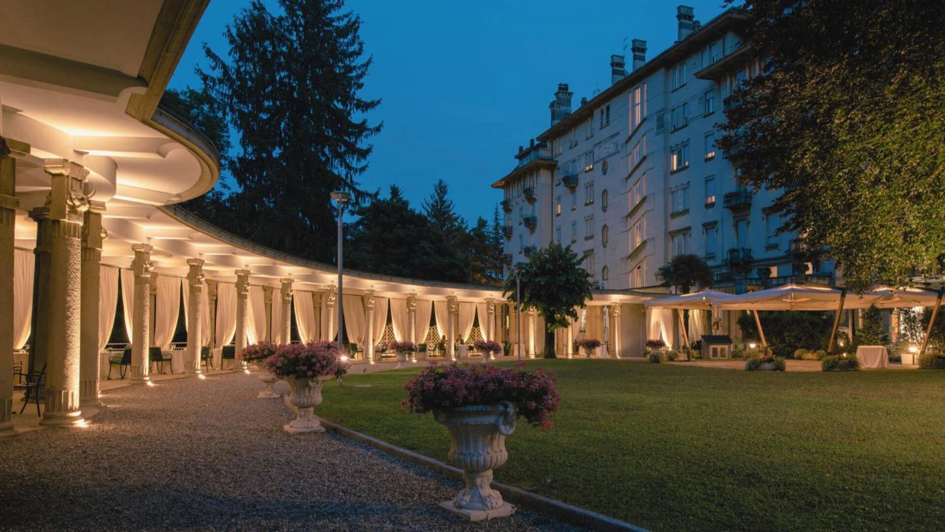 Palace Grand Hotel Varese Exterior photo