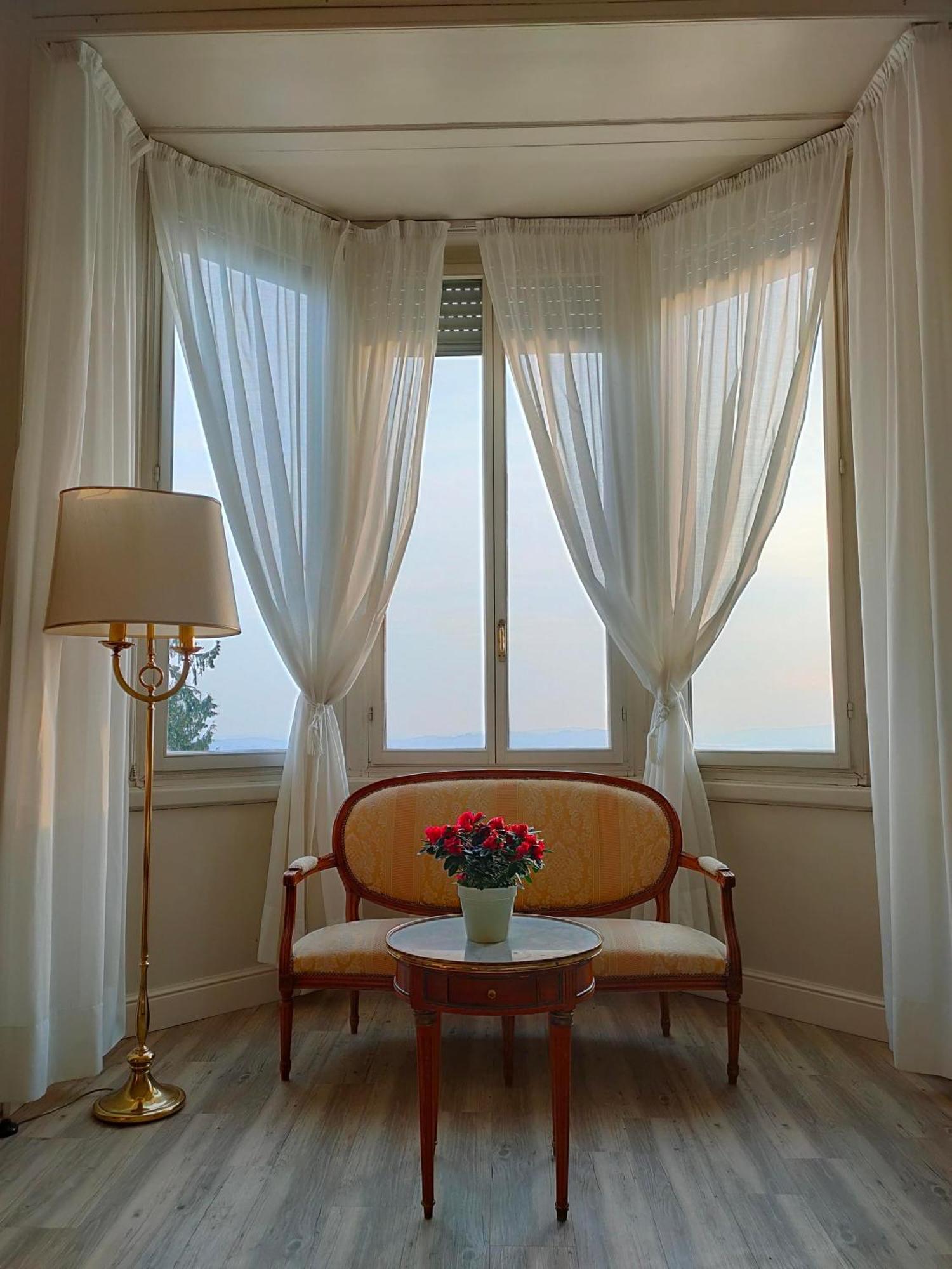 Palace Grand Hotel Varese Exterior photo