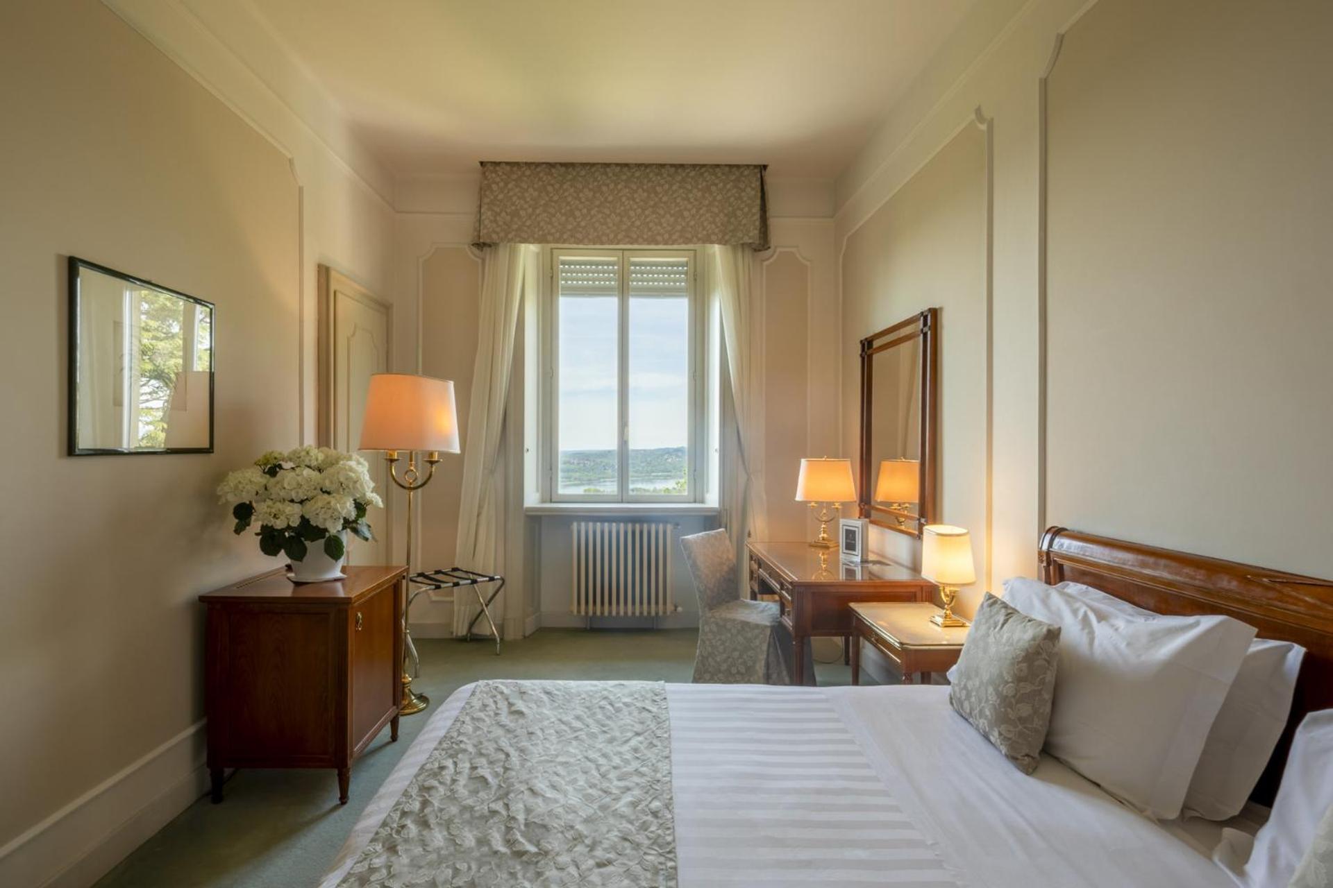 Palace Grand Hotel Varese Exterior photo