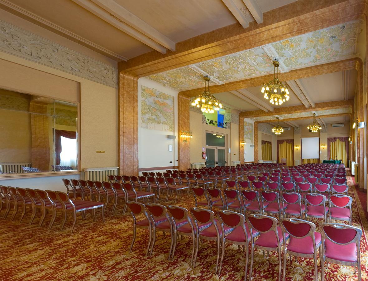 Palace Grand Hotel Varese Exterior photo