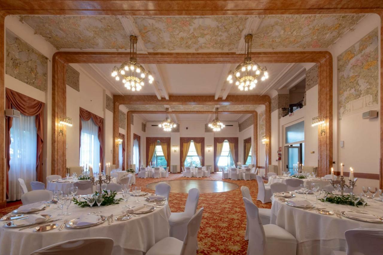 Palace Grand Hotel Varese Exterior photo